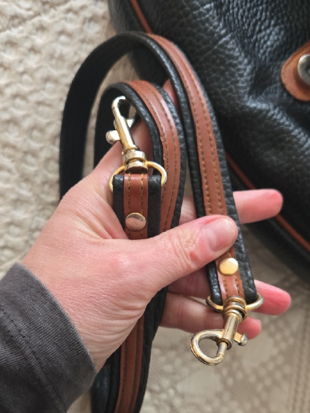 Vintage Dooney & Bourke Black Pebbled Leather Shoulder Bag with Brown Trim - Picture 13 of 16